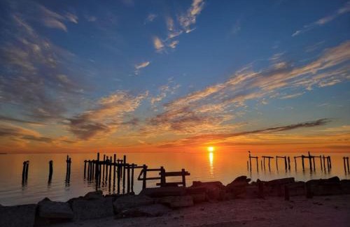 Port Lavaca Ski Chalet | Las Casitas on Magnolia Beach - Casita A