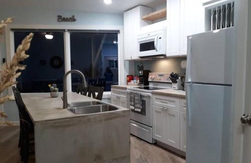Port Lavaca Ski Chalet | Las Casitas on Magnolia Beach - Casita A