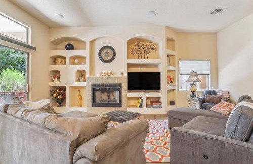 Las Cruces House | Las Cruces Vacation Rental Near Trails and Golf!