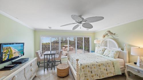 Longboat Key Apartment | Las Hermanas 4