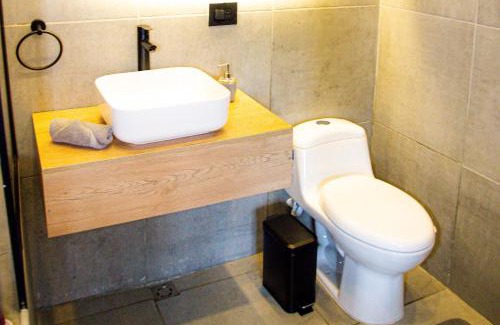 Las Lomas I House | Las Lomas Luxury House