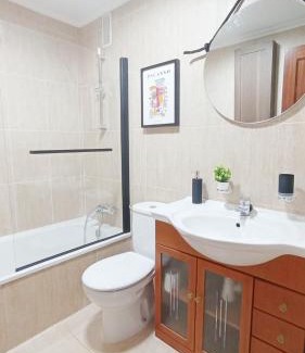 Boo de Guarnizo Apartment | Las MARIPOSAS , 3 habitaciones