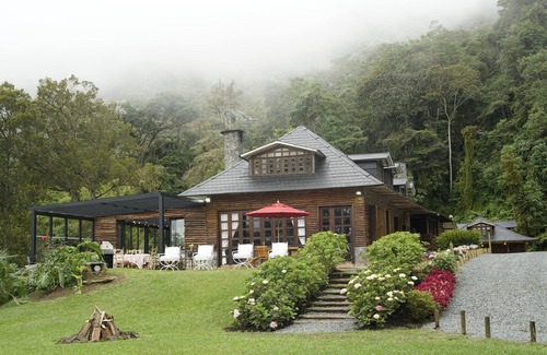 Dagua Ski Chalet | Las Mercedes Lodge is property located in the mountains sourrounding Cali.