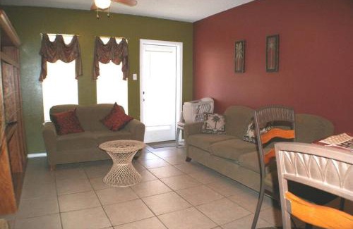 South Padre Island Apartment | Las Palmas 8 Close to entertainment district, beach access