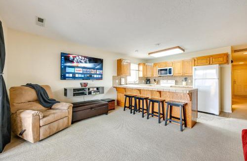 St. George Apartment | Las Palmas Condo with Pool Access in St George!