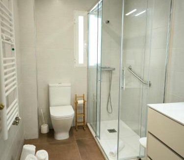 Zaragoza Centro Apartment | Las Torres del Centro by Alogest - parking opcional