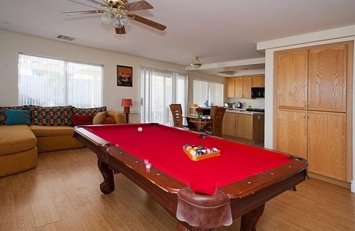 Sovana House | Las Vegas 4 BR House/pool. 10 min drive from the Strip.