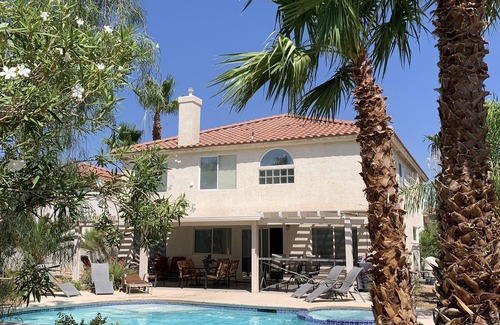Sovana House | Las Vegas 4 BR House/pool. 10 min drive from the Strip.