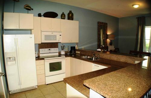South Padre Island Apartment | Las Verandas #107 close to Clayton's beach bar