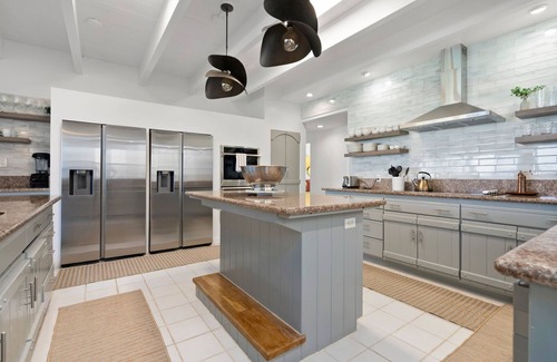 Lanikai Villa | Last chance for Christmas Hawaiian Style 6 BR's 30 Days-Send me a note!