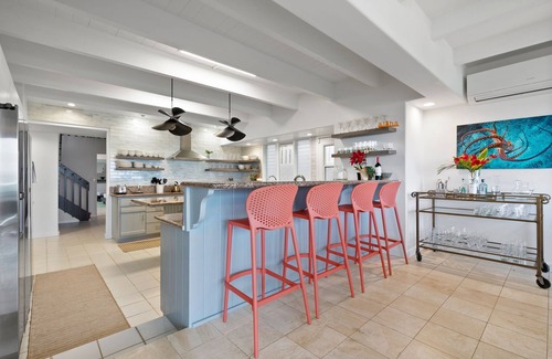 Lanikai Villa | Last chance for Christmas Hawaiian Style 6 BR's 30 Days-Send me a note!