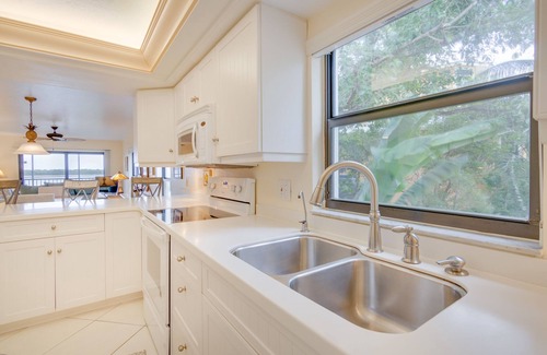 Captiva Condo | Last Min Cancellation means big savings for you ! Feb 29th thru March 7th 25% off ! Rate reflects discount