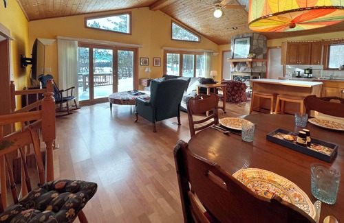 Ely Cabin | Last Min. Deals! Bright & Cheery Lakeside House on Bear Island Lake
