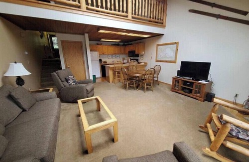 Two Harbors House | Last minute deal! Lake Superior Views Near Waterfalls 3 Bedroom 2 Bathroom