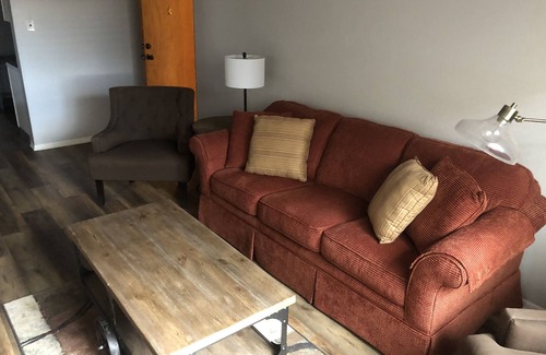 Cheyenne Apartment | Last minute opening for Cheyenne Frontier Days!