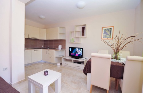 Potocnica Hotel | Lastura Aparthotel & Mobile Homes