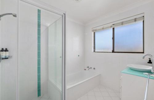 Sawtell Apartment | Laudable Lizzie