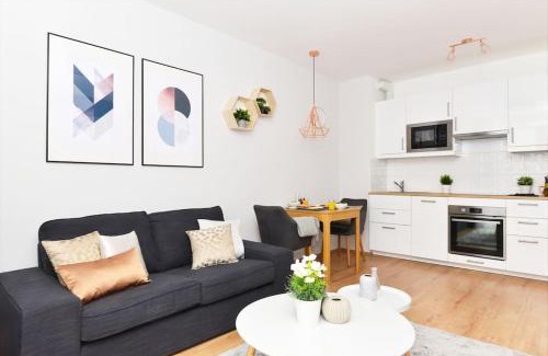 Angyalfold Apartment | Laurel Bay Apartment