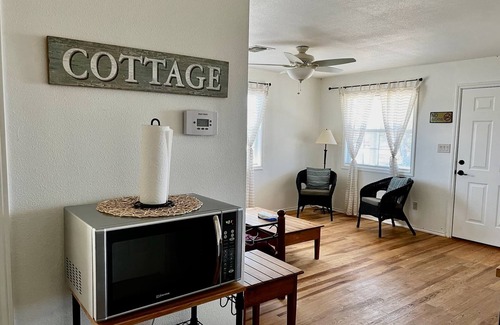 Bandera House | Laurel Cottage, at CRC Ranch Retreat