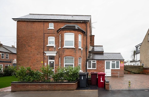 Reading Apartment | Laurel House - Deluxe 1-Bed Penthouse, 1 Bath