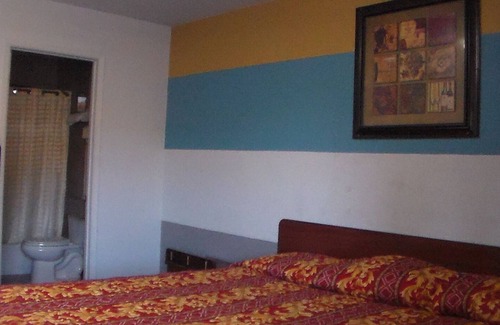 Redwood Heights Hotel | Laurel Inn