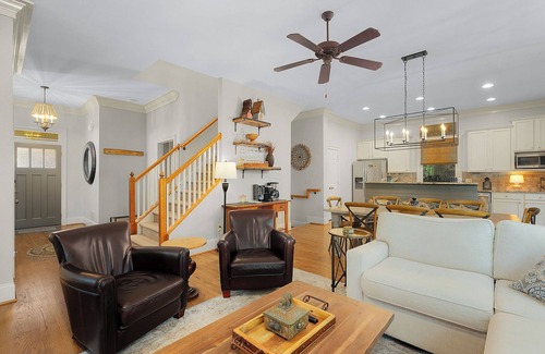 Big Canoe Cabin | Laurel Landing Lodge - Big Canoe GA