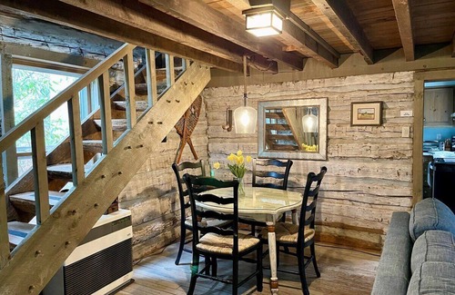 Fleetwood Cabin | Laurel Mtn Cabin - Perfect for a Relaxing Getaway! Hot tub & community river & lake access
