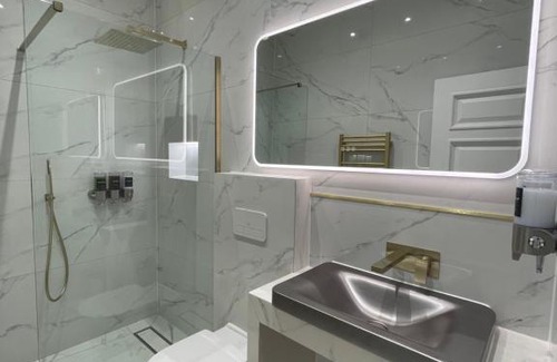 Falkirk Hotel | Laurieston Inn