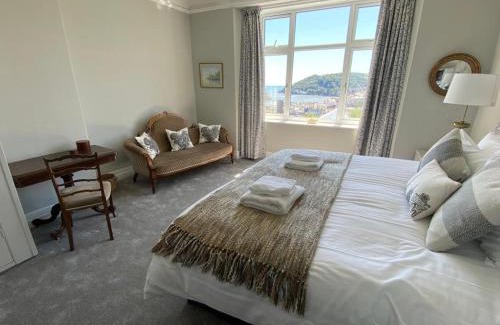 Dartmouth House | Lauriston House