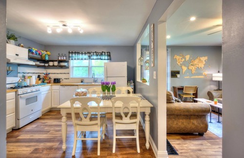 Gary House | Laurna Dune