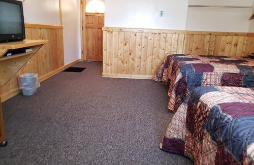 Dubois Hotel | Lava Mountain Lodge