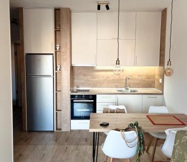 Dobra Voda Apartment | Lavender Apartment - Close to the Beach - Private Garage Parking