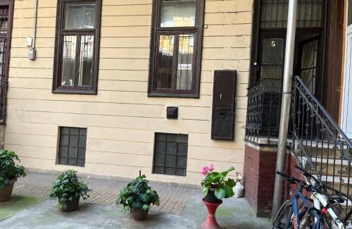 Istvanmezo Apartment | Lavender Apartment near Puskás stádium & Heroes' square