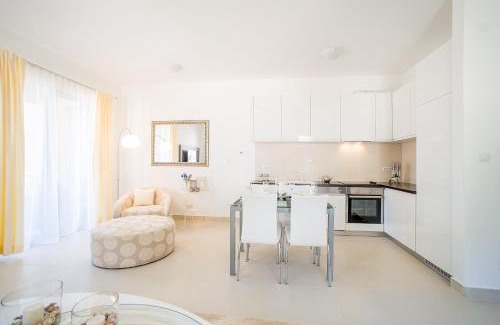 Donji Morinj Apartment | Lavender Bay Apartment C22