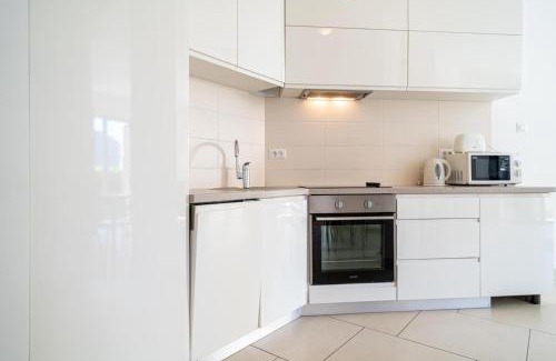 Donji Morinj Apartment | Lavender Bay C04