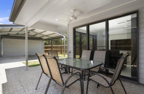 Woorim House | LAVISH BEACH HOUSE ON THE SURF SIDE!