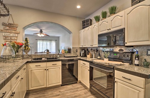 Las Vistas House | Lavish Family Escape w/Game Room in Avondale!