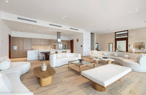 Lanikai House | Lavish Lanikai Hillside Estate: Oceanview w/Pool/Spa, AC & Mokulua Isle Views