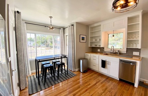 Cheyenne Apartment | Lavish Luxury in a Lush Locale - No Cleaning Fee!