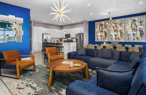 Loughman House | Lavish Villa Near Disney w/Space & Sea Themed BRs, Theater, Arcade & Game Loft
