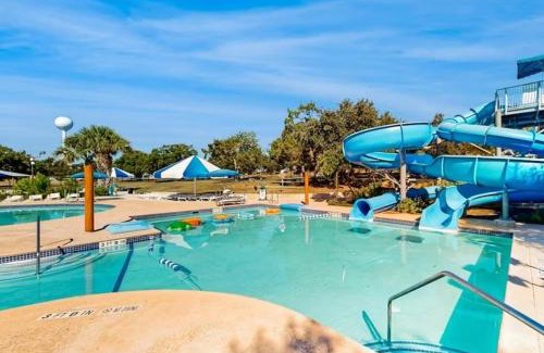 Lakeway Apartment | Lavish World of Tennis