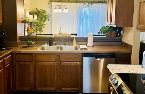 Mobile Condo | Layla’s Haven