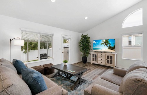 Layton House | Layton Escape Near Air Force Base & Snowbasin
