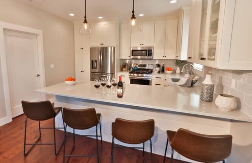 Walla Walla House | Lazy B Cottage · Lazy B Cottage-Wine Country Getaway, Great for Two