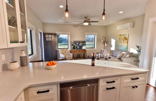 Walla Walla House | Lazy B Cottage · Lazy B Cottage-Wine Country Getaway, Great for Two