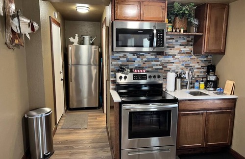 Medicine Park House | Lazy Bear Cobblestone - Pet friendly w/pet fee
