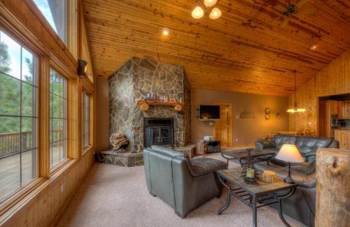 Deadwood House | Lazy Bear Lodge