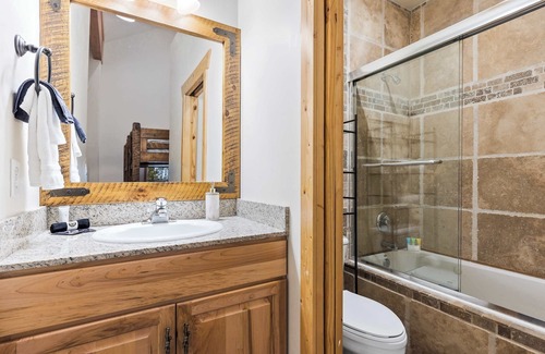 Park City House | Lazy Bear Log Cabin Canyons Park