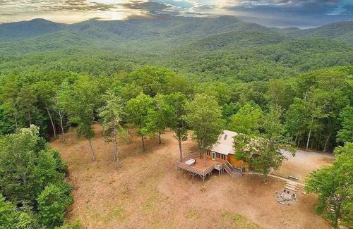 Talking Rock House | Lazy Bear Outlook