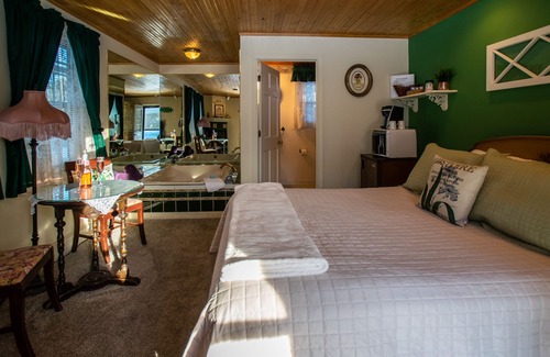 Lake Geneva Bed & Breakfast | Lazy Cloud